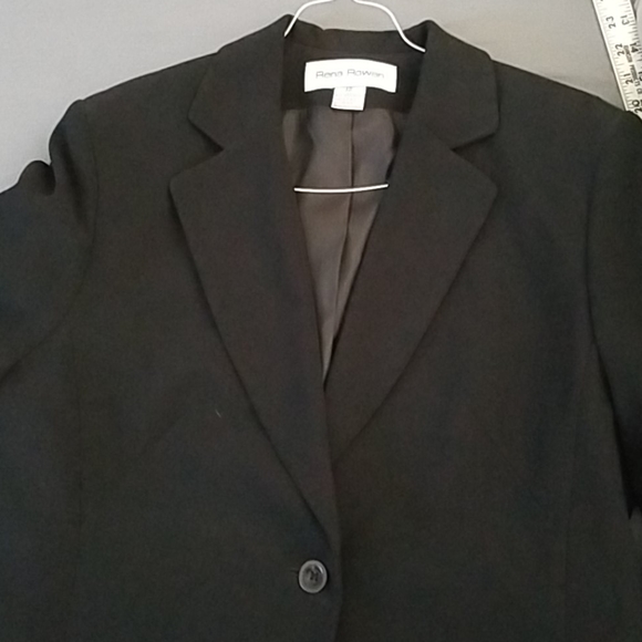 Black blazer - Picture 2 of 4